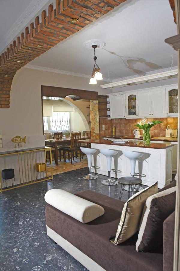 Holiday home Calma House Kompitsion